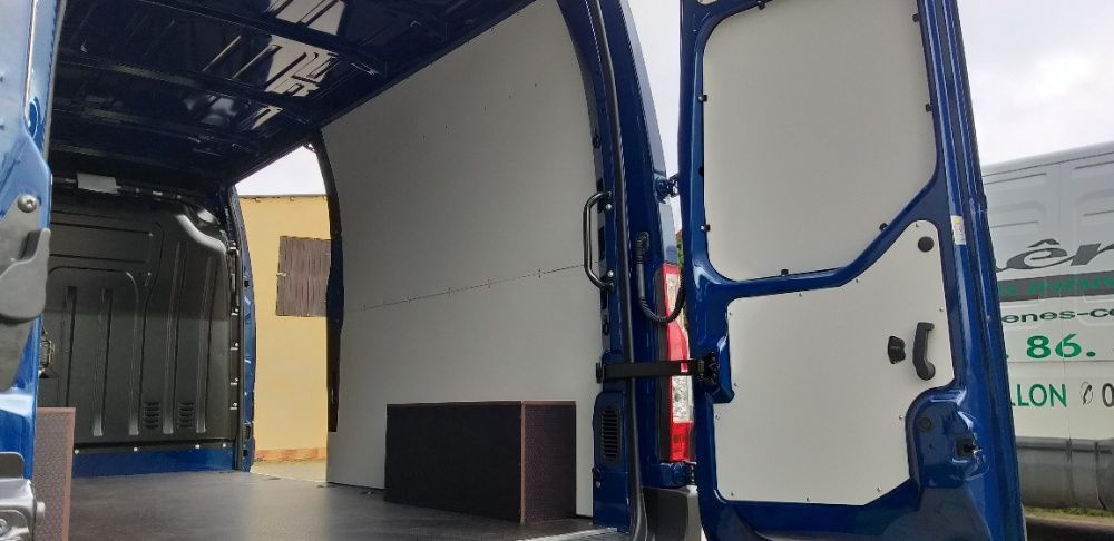 Zabudowa paki furgon, zabudowa busa -Renault Master + MONTAŻ