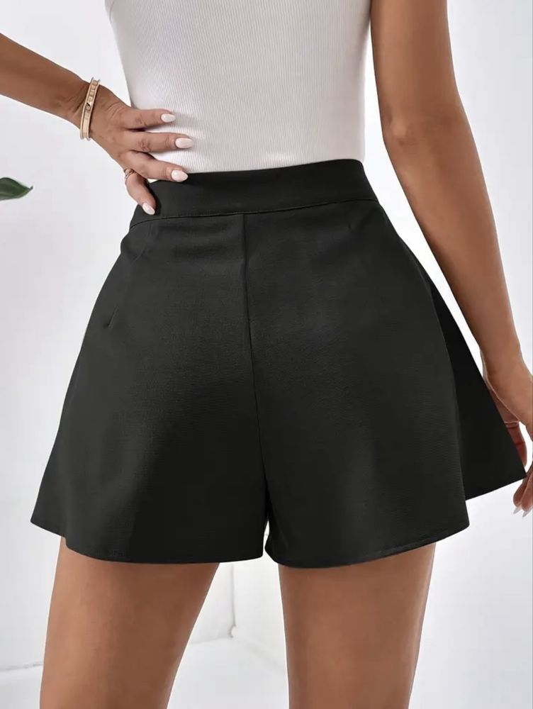 Nowe czarne rozkloszowane szorty eleganckie spodenki