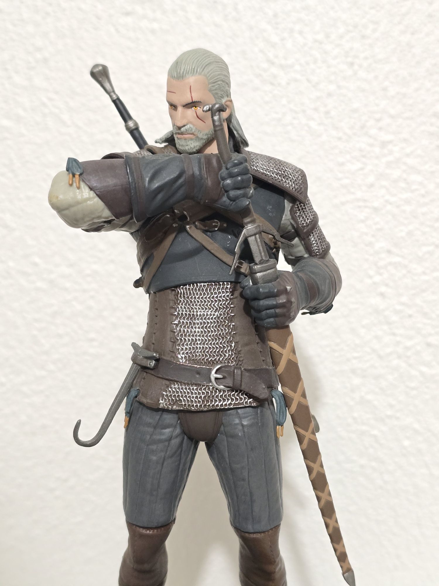 Geralt The Witcher Dark Horse statue