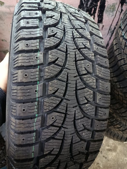 Шини 215 60 16 нові