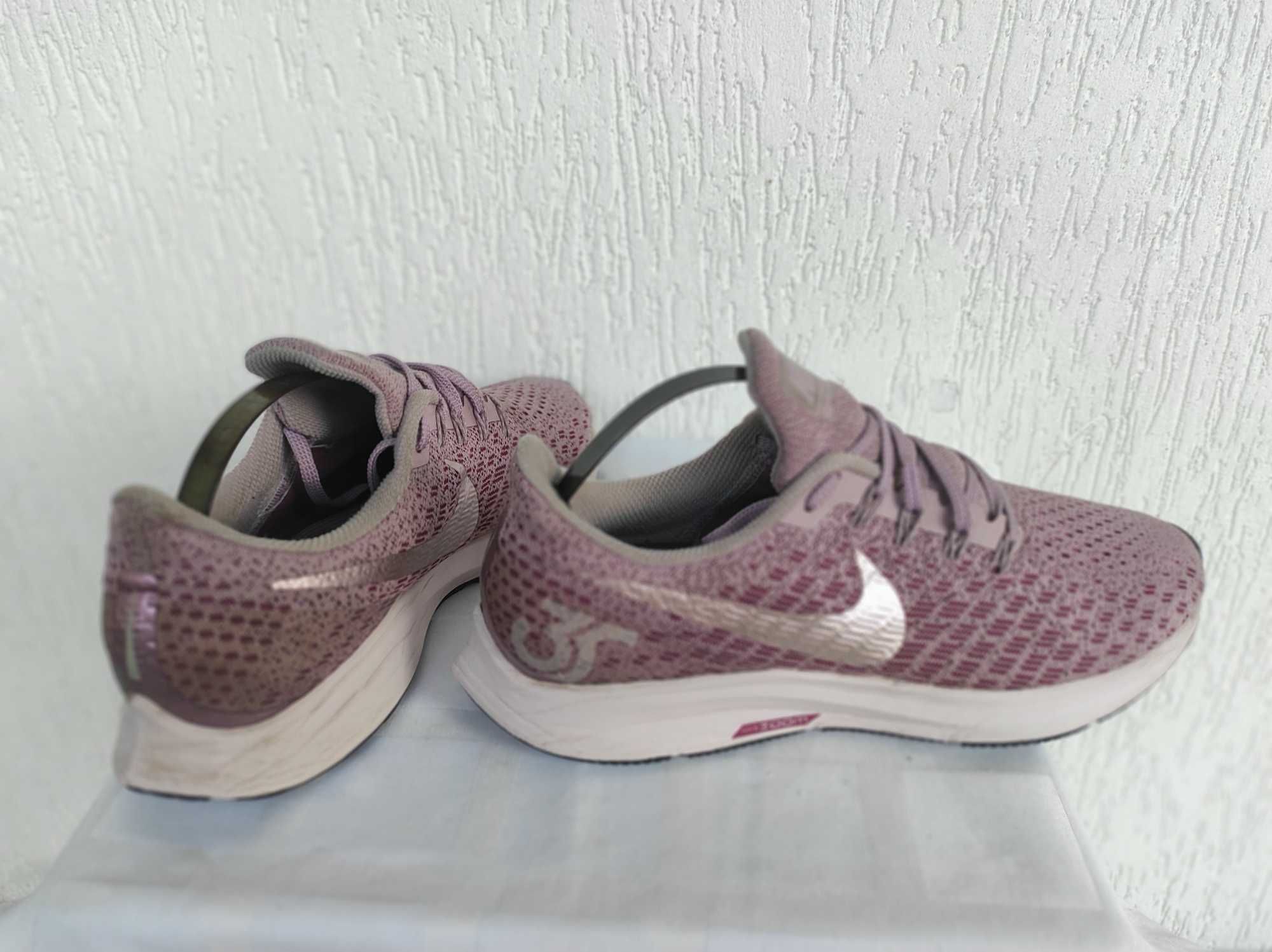 Брендовие текстильние беговие кроссовки Nike zoom pegasus 35  р.41