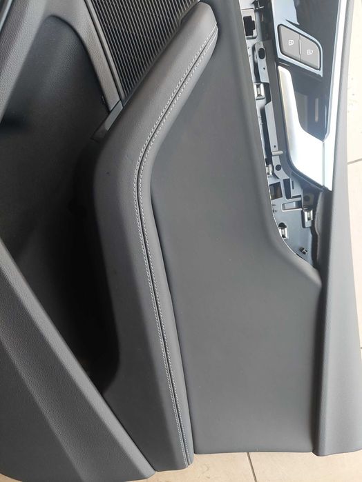 Boczki drzwi audi A5 F5 8W