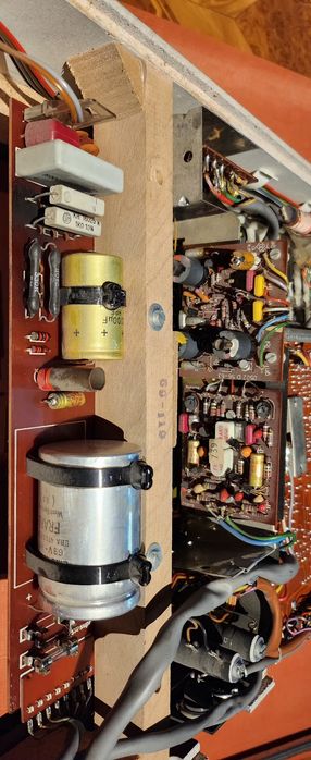 radio-gramofon WEGA Studio 3213 HiFi.