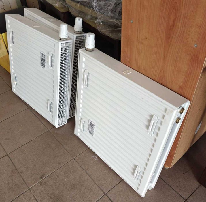 trzy grzejniki panelowe dwupłytowe - sprzedaż na sztuki