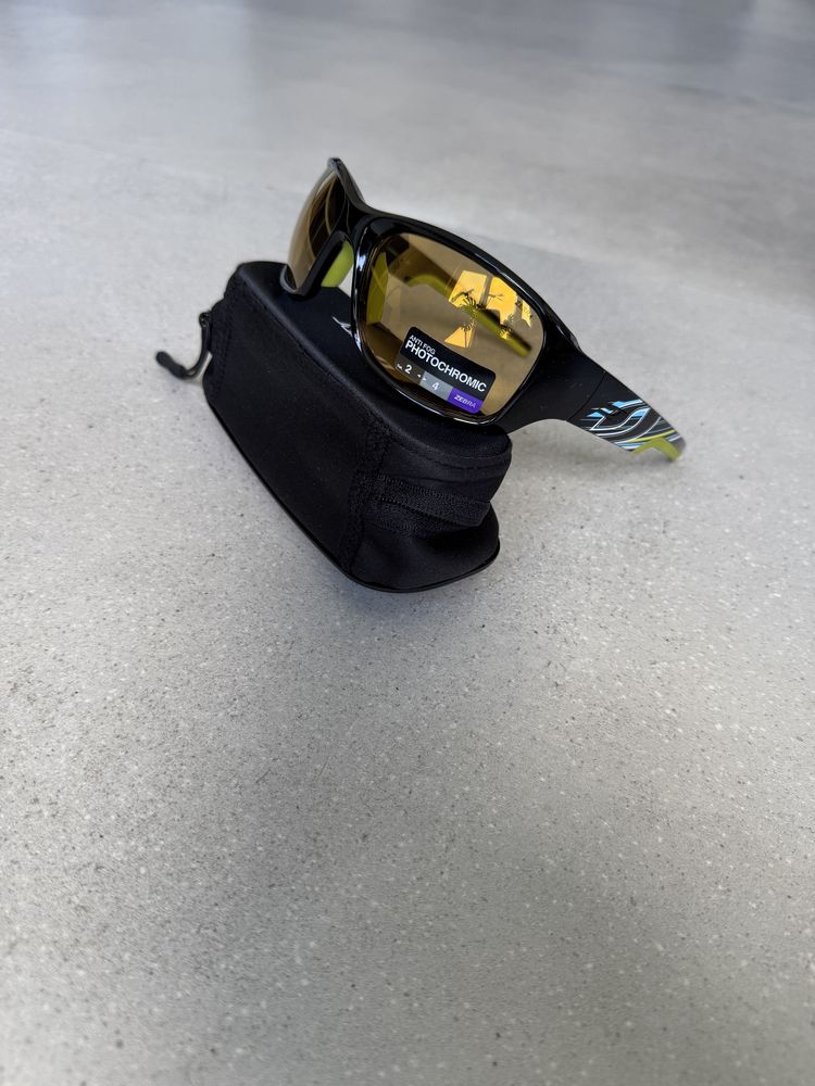 Okulary Julbo Stunt fotochromatyczne Zebra 2-4