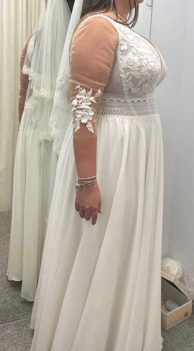 Piękna, lekka, zwiewna i elegancka suknia ślubna