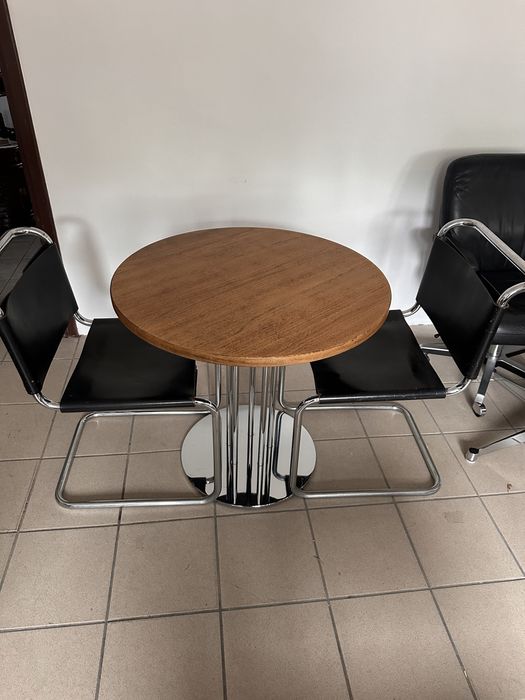 Thonet S1047 stół po renowacji. Średnica blatu 78cm