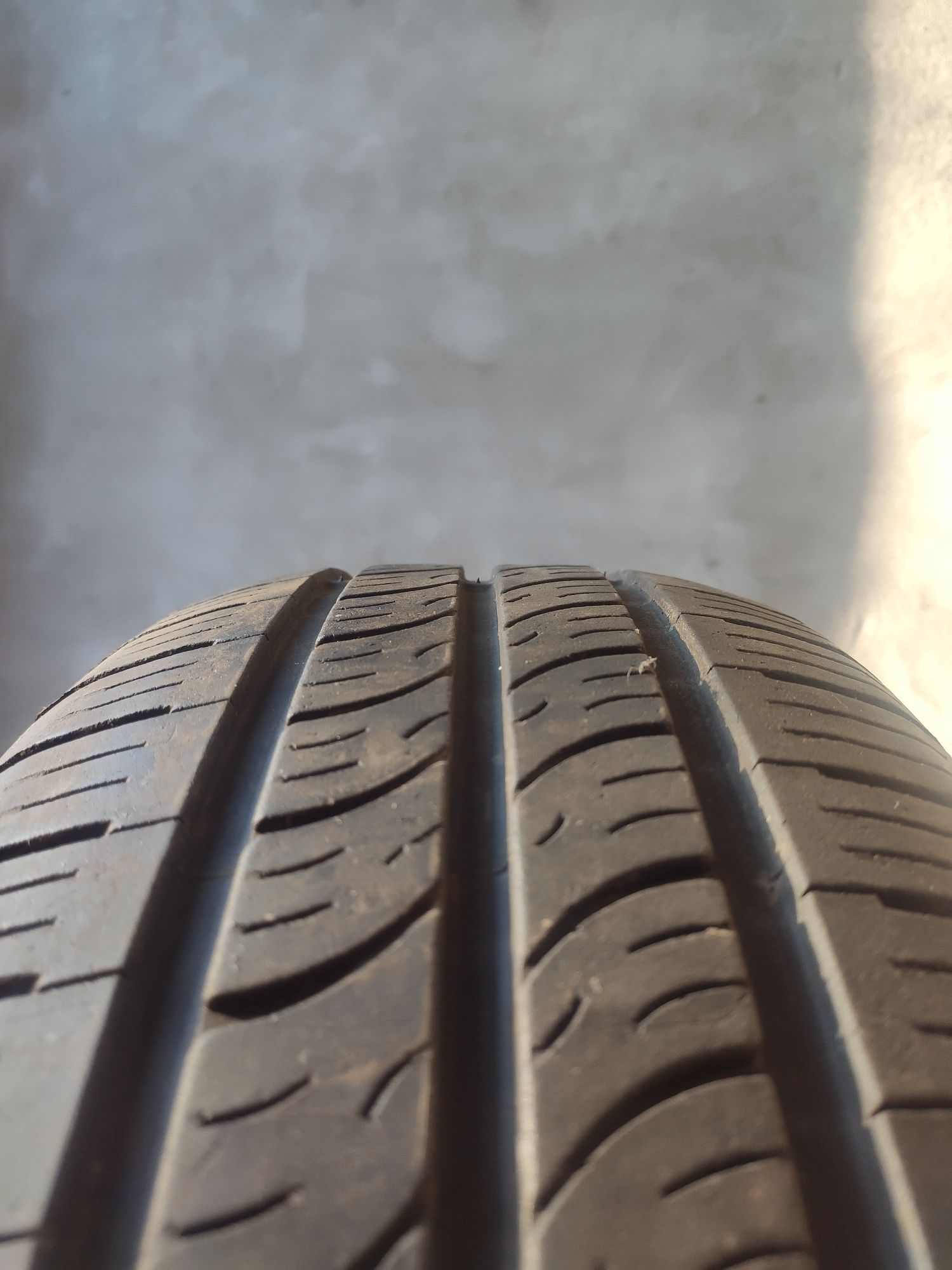 Резина Kumho Sense 215/65/16 літня 2 шт