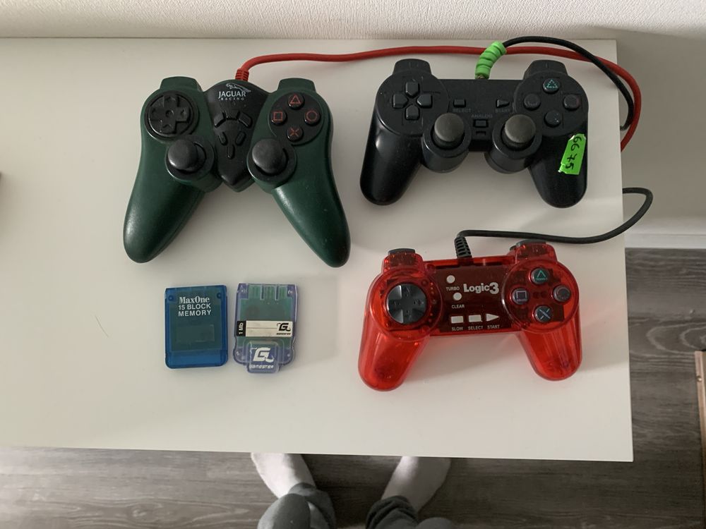 Джойстики та карти памʼяті  PS1/2