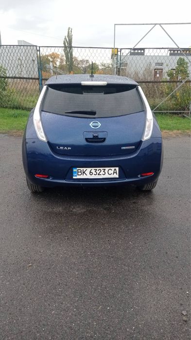 Nissan leaf 2017р.