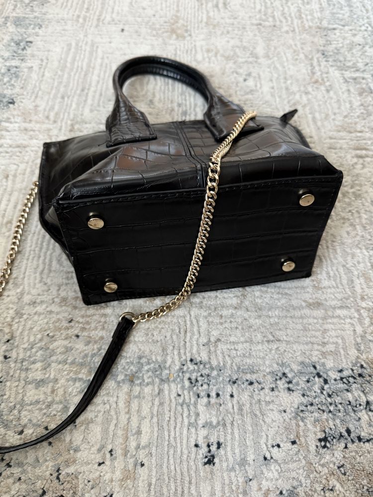 Сумка чёрная через плечо ZARA