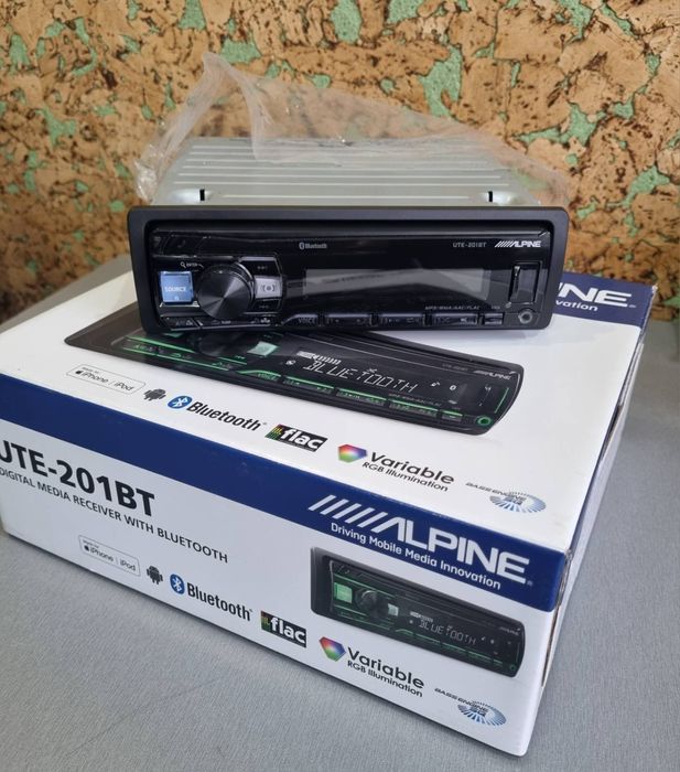 Автомагнитола Alpine ute201 bt