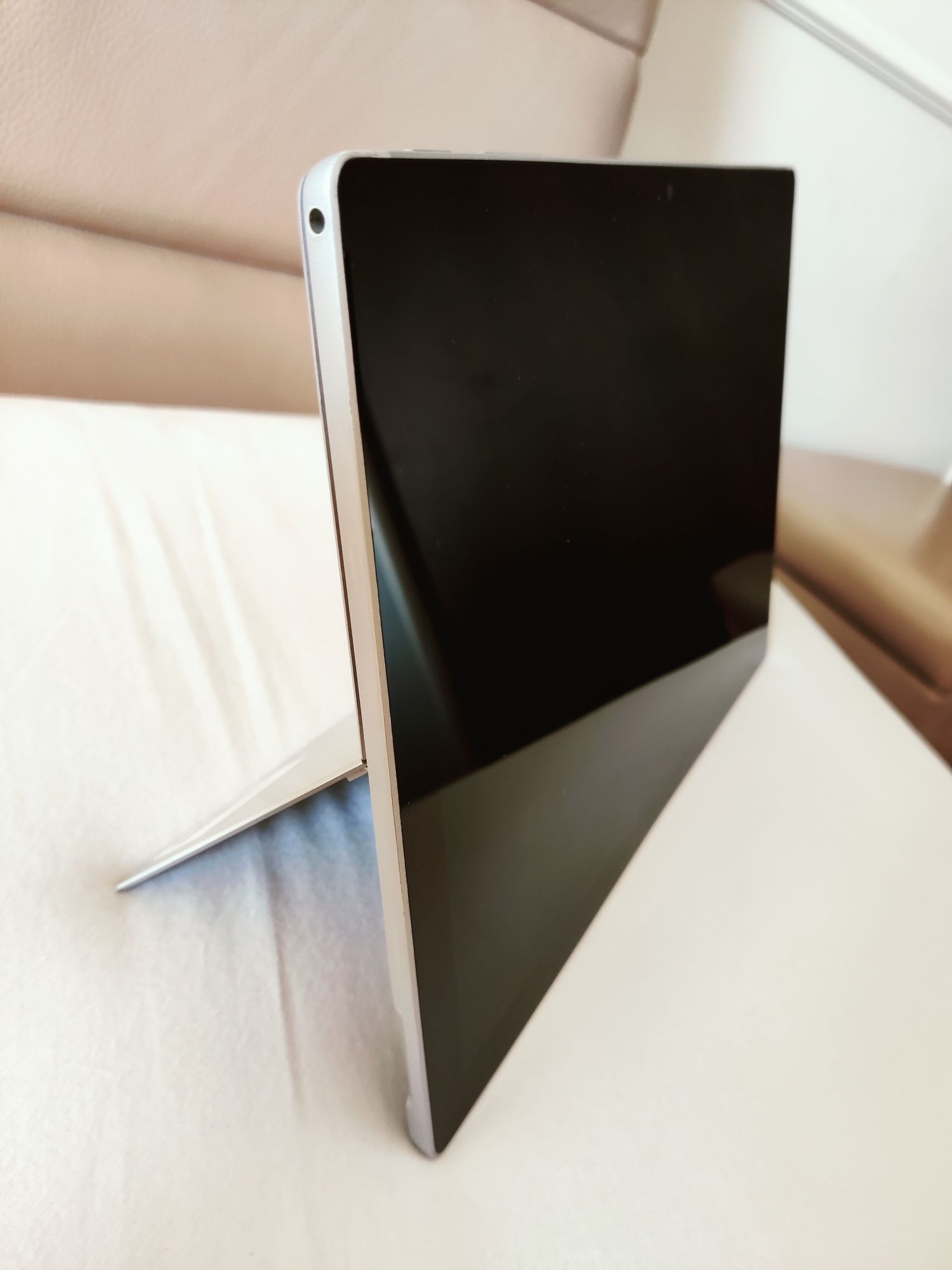 Microsoft Surface Pro 8
