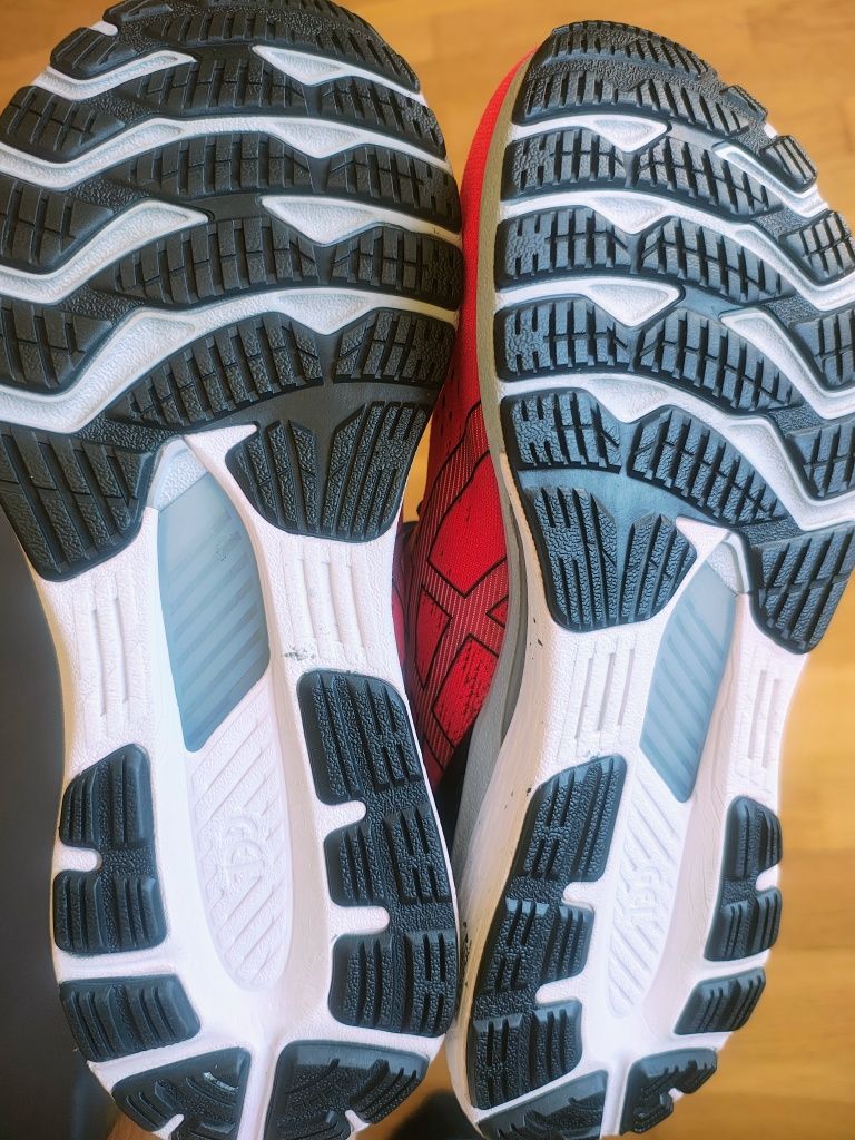 Buty męskie Gel Kayano 28. Nowe