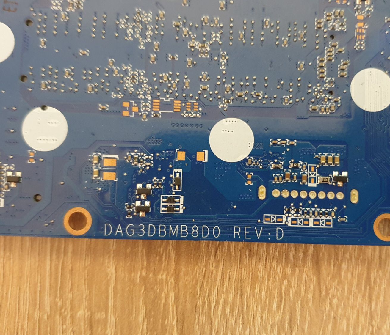 Sprzedam uszkodzona plyta główna z gamingowego laptopa HP Omen 15