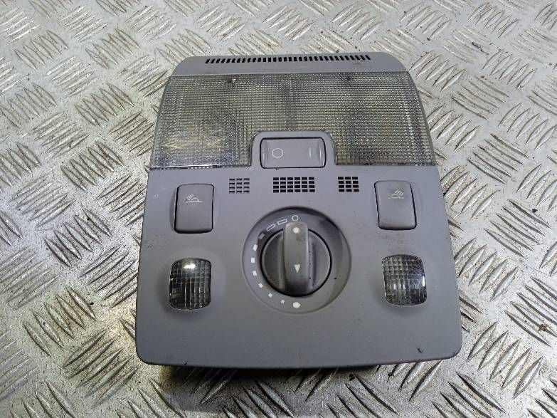 LAMPKA PODSUFITKI AUDI A4 B6