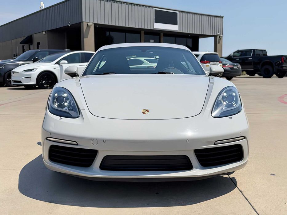 Porsche 718 Cayman      2019