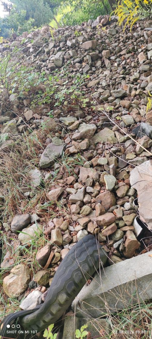 Kamień polny naturalny różnej wielkości, głazy