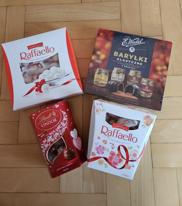 Zestaw słodyczy, bombonierki Wedel, Lindor, Raffaello