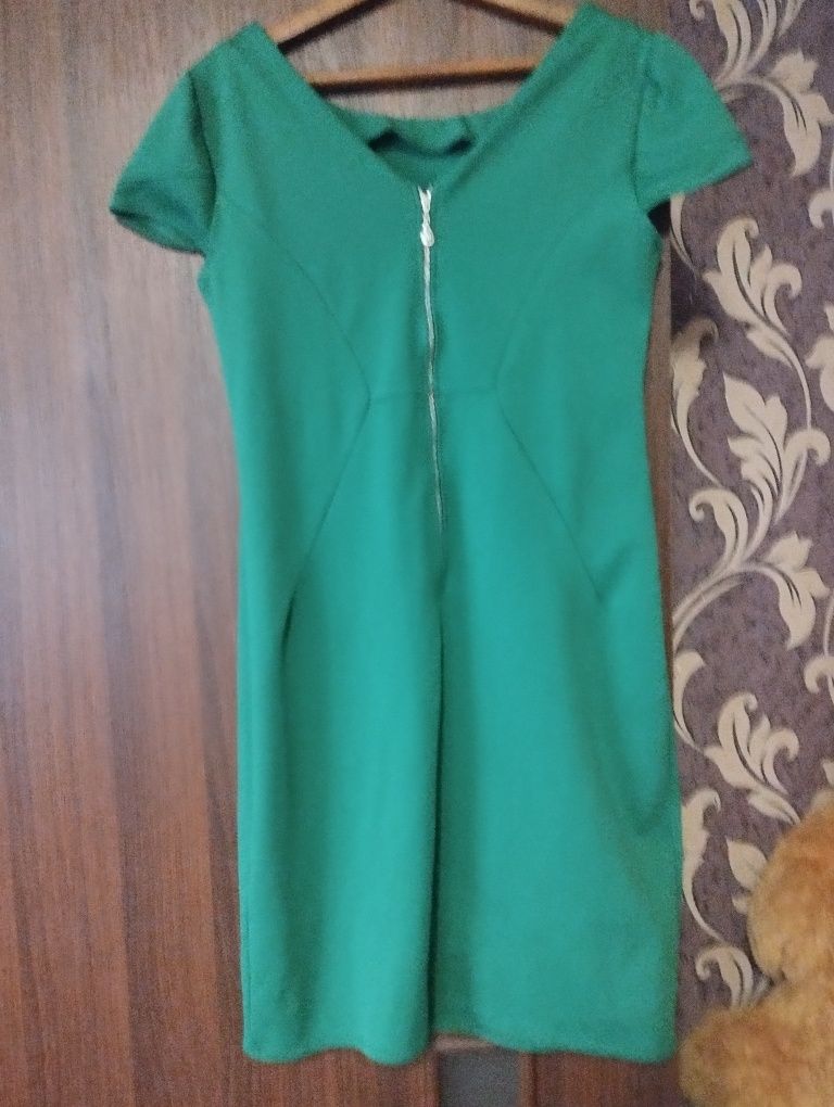Продам плаття  .
