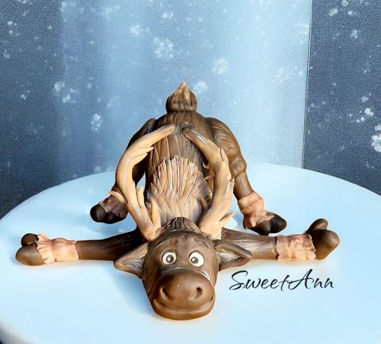 Sven kraina lodu figurka na tort