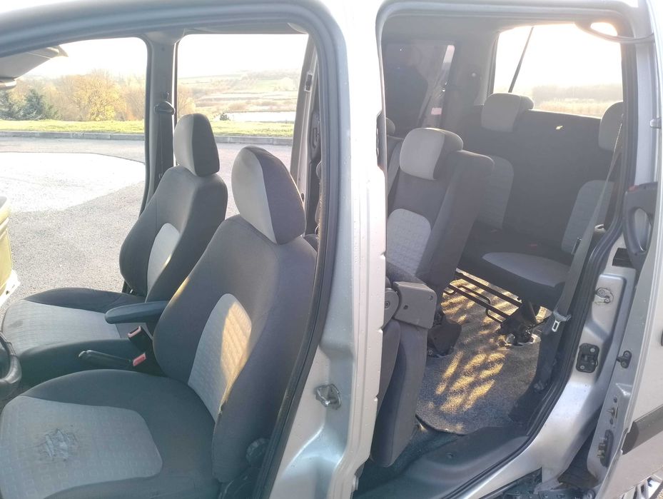 Fiat Doblo 1.3 MJ • 7 os • Hak • Relingi • Oszczędny i praktyczny