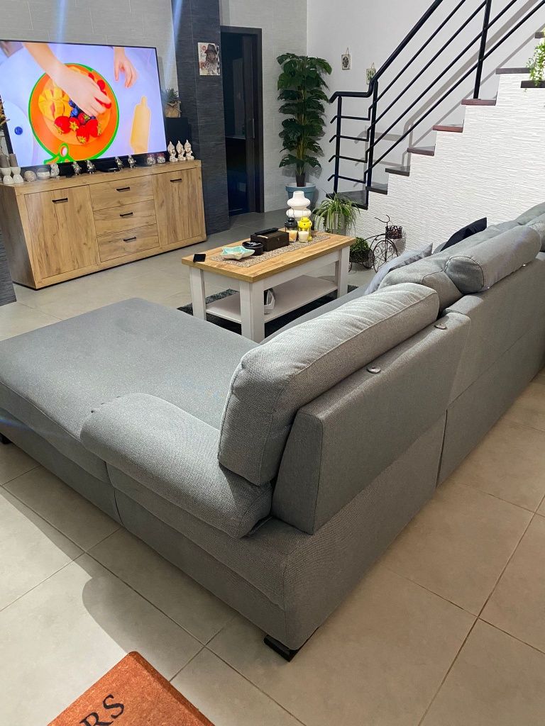 Sofá Chaise long cinza 4 lugares como NOVO