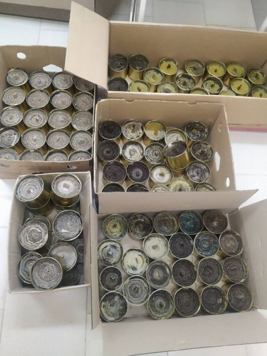Потрібен парафін або віск для окопних свічок.