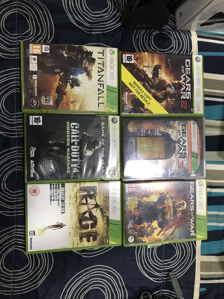 XBOX360 com 2 comandos , 6 JOGOS