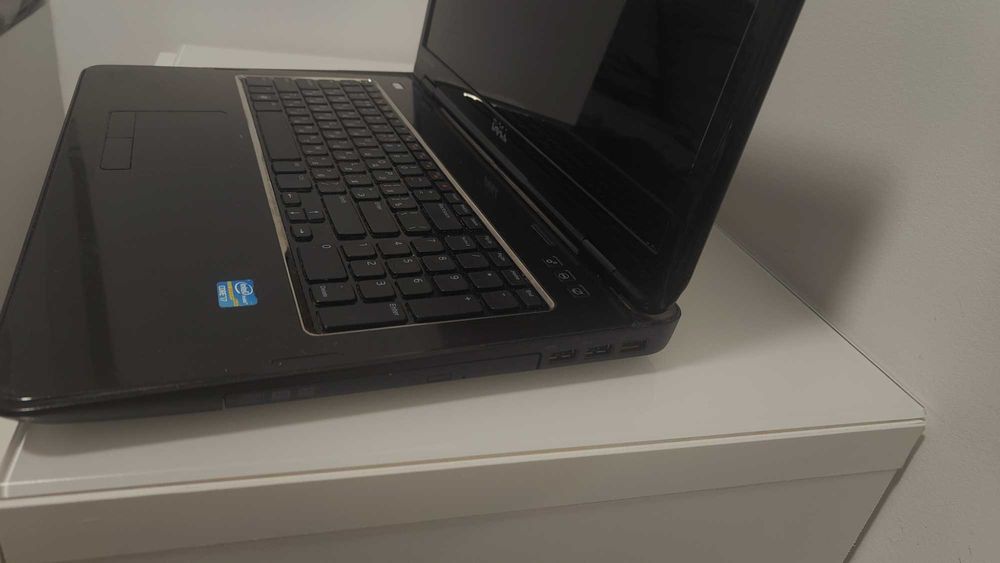 Intel Core i7, 8Giga RAM, 2xSSDx180 Laptop Dell Inspirion N7110