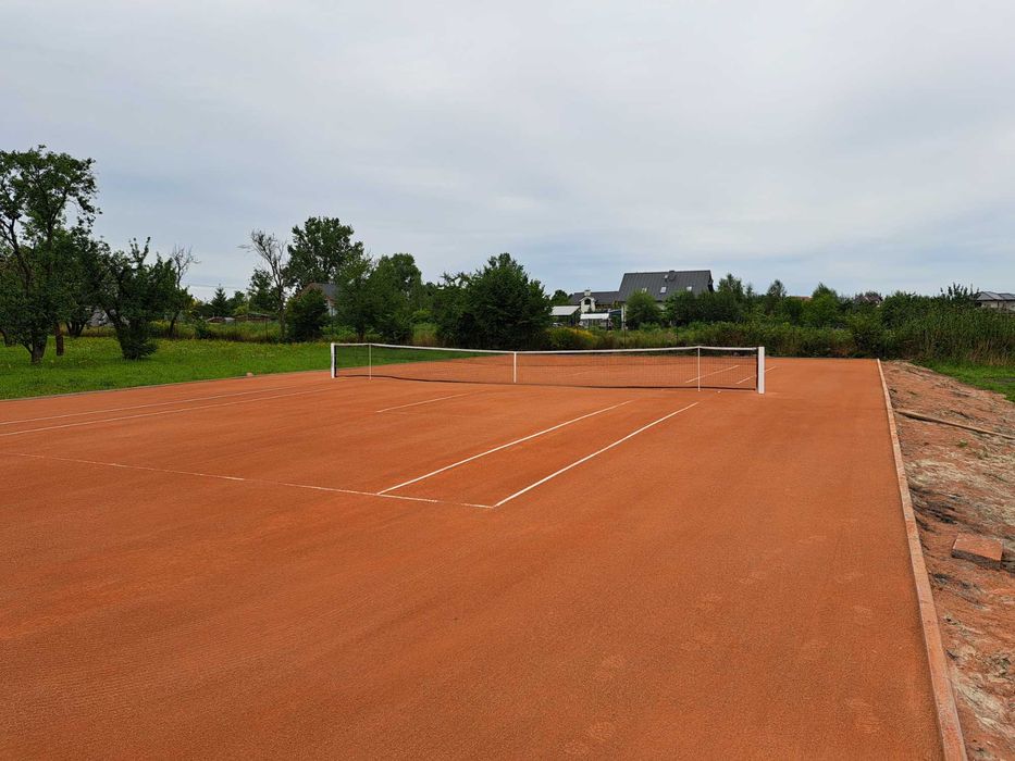 Mączka ceglana na korty tenisowe, bieżnie i inne obiekty sportowe.