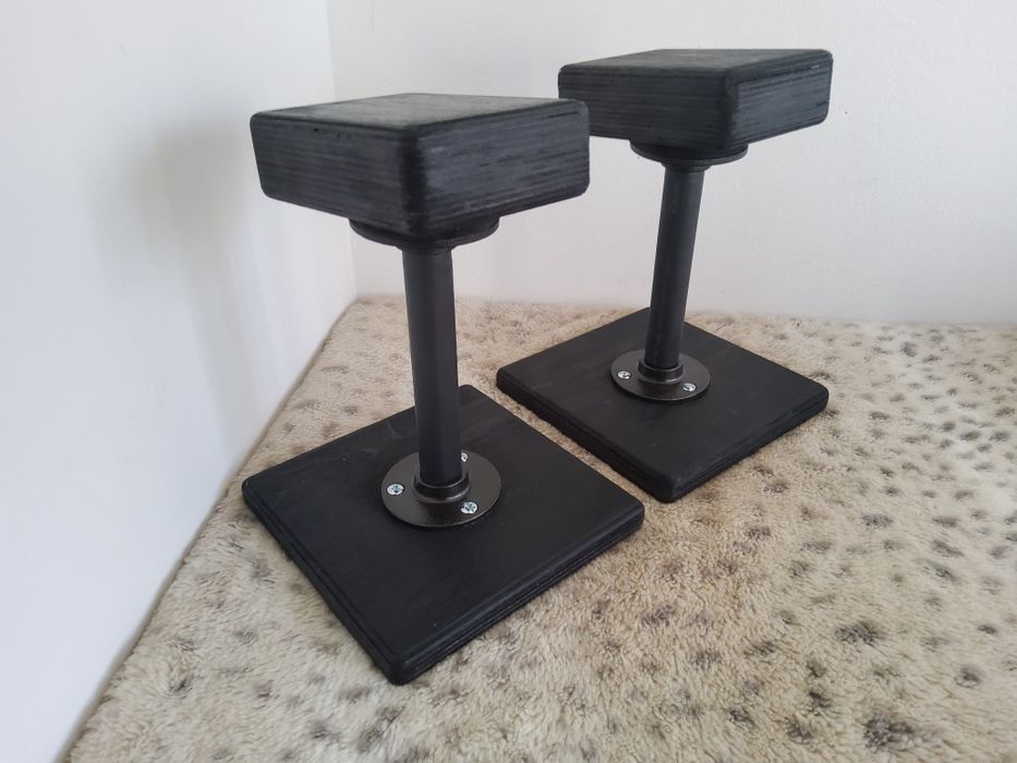 Stojaki akrobatyczne, fitnes, kalistenika