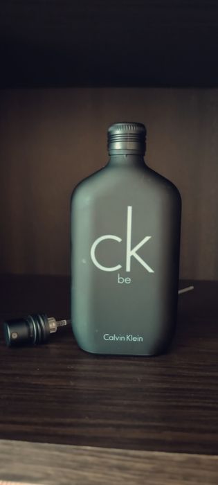 Туалетна вода CCalvin Klein CK be.
Це унісекс-аромат, що належить до