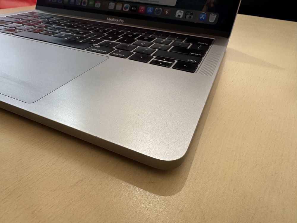 MacBook Pro 13, 2019 ( i7/16gb/512gb)
