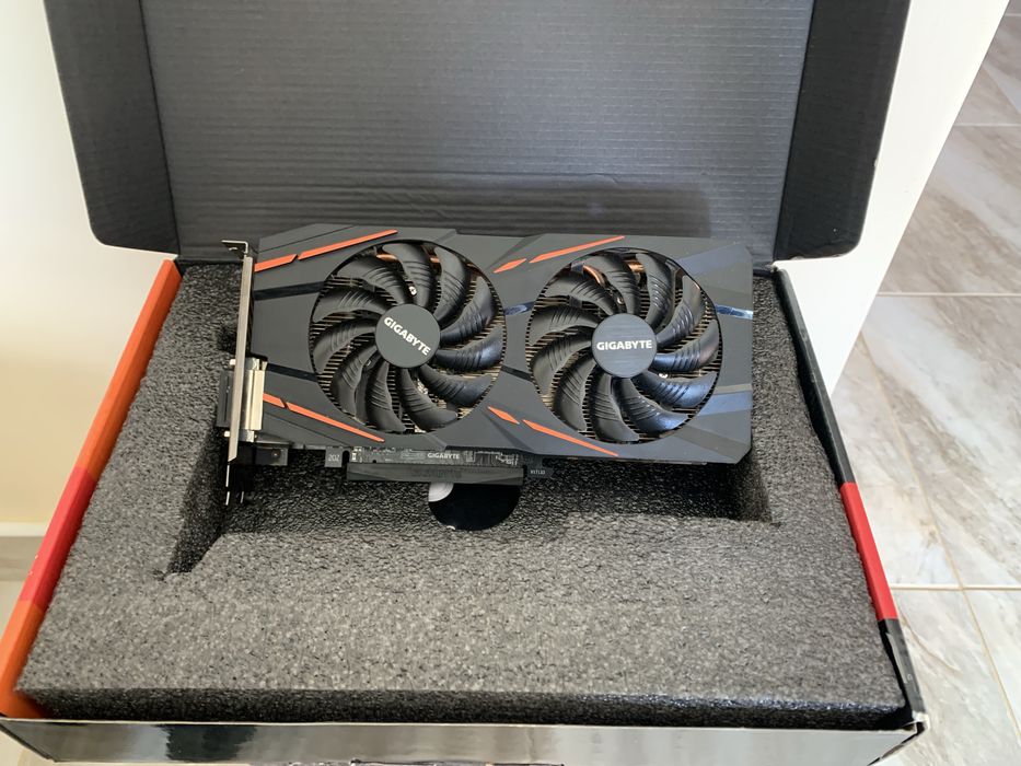 Відеокарта Gigabyte RX 570 4GB | Стан ідеал | Повний набір