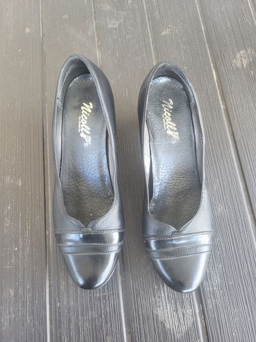 Туфлі чорні шкіряні