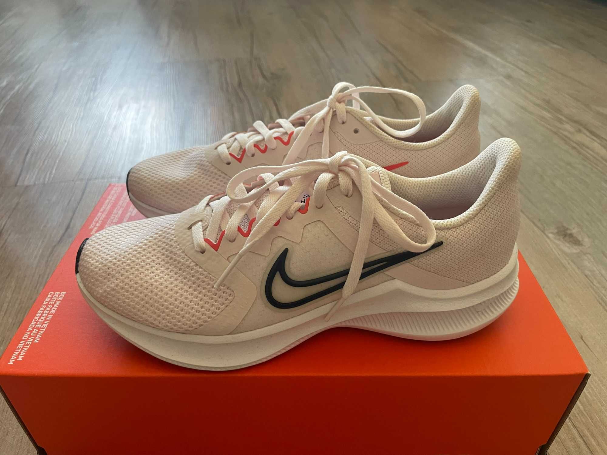 Кросівки Nike Downshifter 11 розмір 38