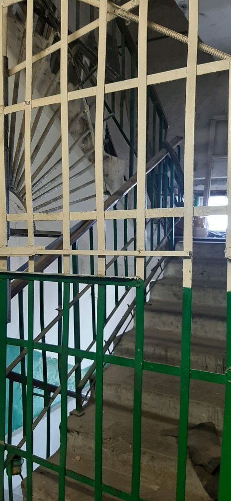 продається 3х кімнатна квартира