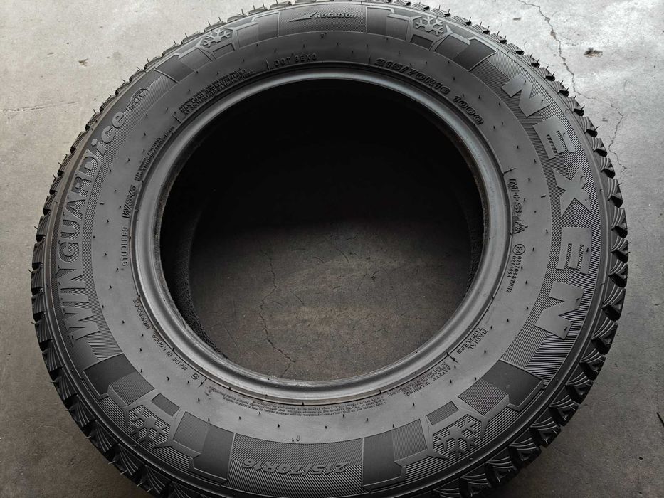 R16 215 70 шини зимові Nexen Winguard Ice SUV на позашляховик