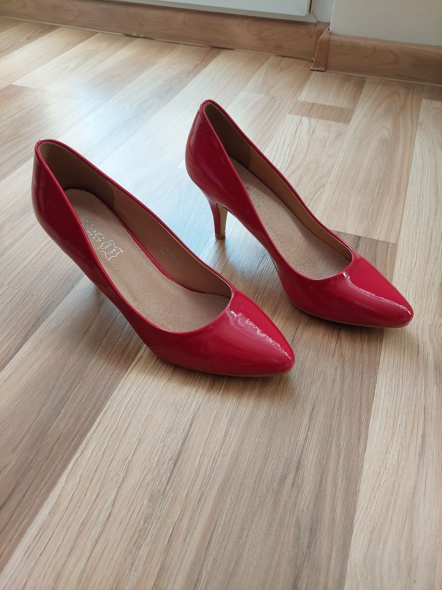 Buty szpilki czerwone