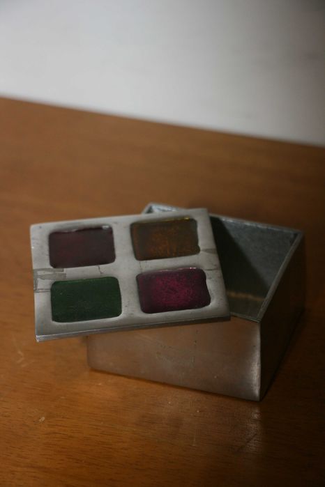 Mini Guarda Jóias de Metal