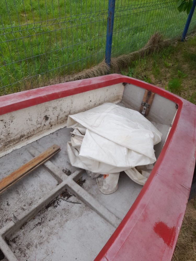 Łódź żaglowa żaglówka do odrestaurowania