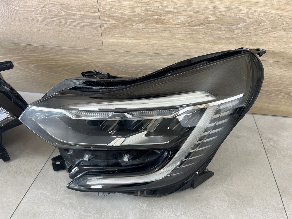 Фара правая левая 260601693R-260104525R Renault captur 2 Full LED