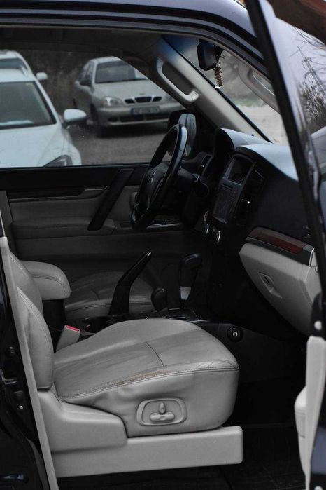 Mitsubishi Pajero Wagon 2008 3.0 бензин/газ [Перший внесок від 20%]