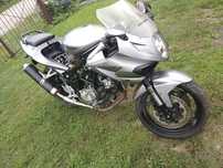 Hyosung GT 650R zaciski wiązka kanapa tył ogon kolektor stelaż czaszy