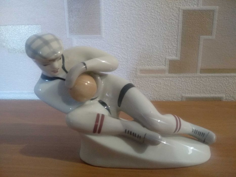 Статуэтка. Первый выпуск. Футбол. Лев Яшин. Майсенский/Мейсен фарфор