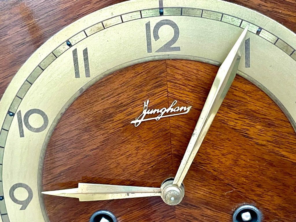 Relógio de lareira alemão Junghans decada de 40–50 com mecanismo W278