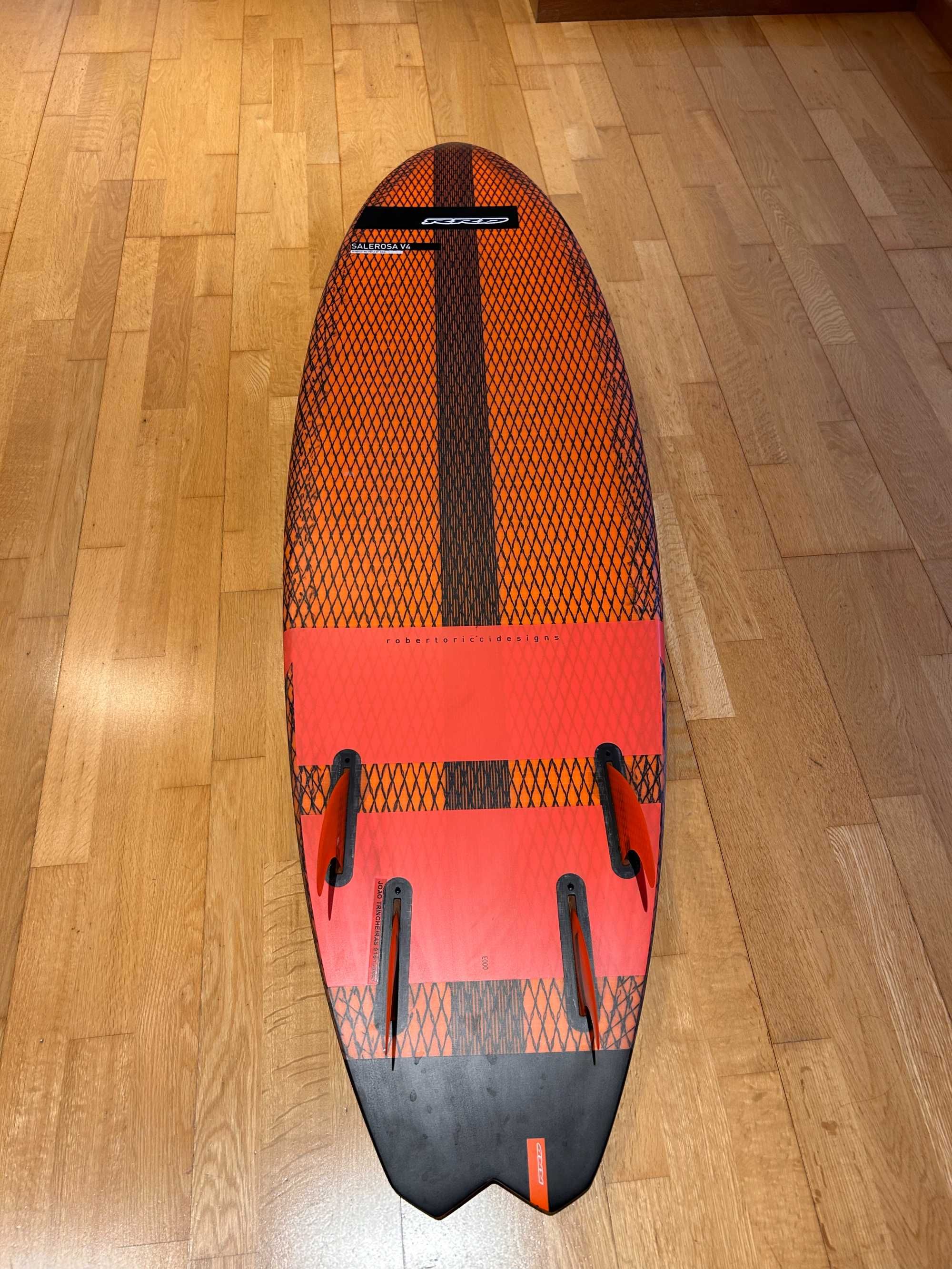 Prancha Kitesurf kite RRD Salerosa 5'10" - como nova