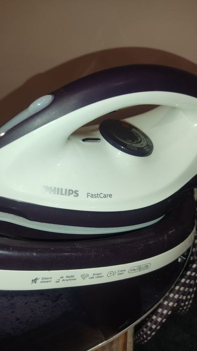 Потужна праска з парогенератором Philips GC7705 FastCare із Німеччини