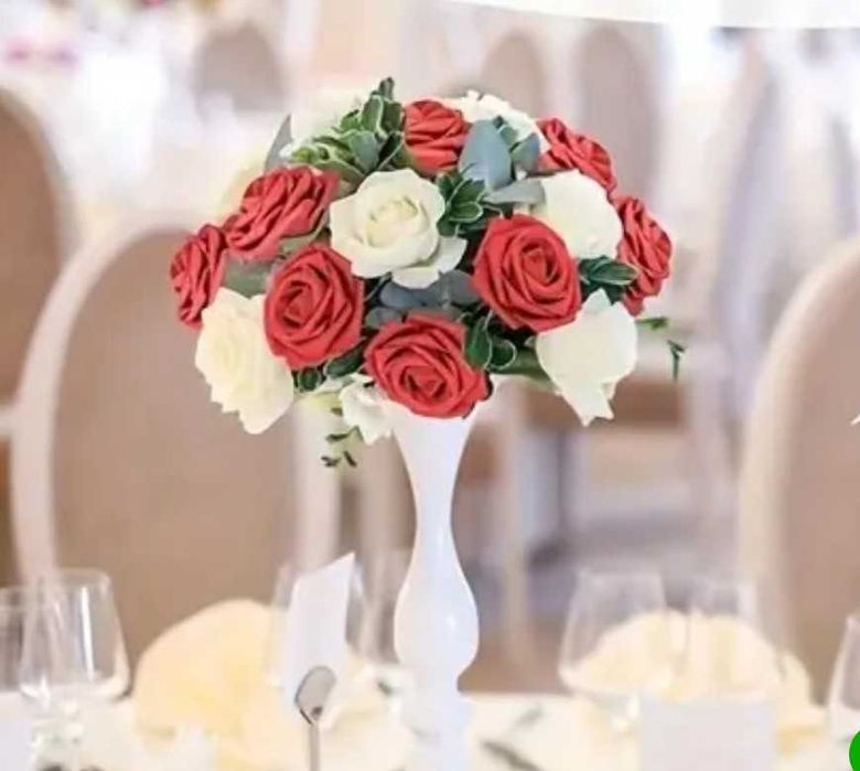 Весільний букет з штучних троянд, білі, декор на арку, столи,